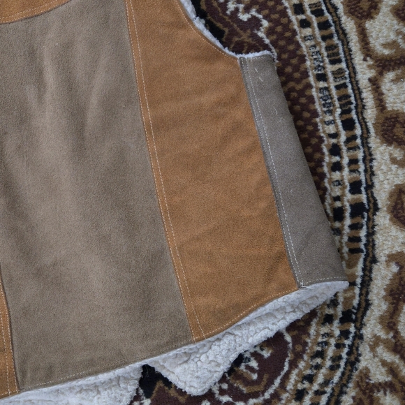Vintage Western Leather Suede Vest 70s Faux Shearling 1970s Patchwork Distressed - Picture 9 of 16